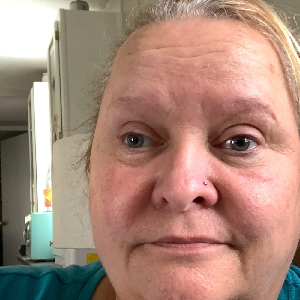 Meet your Posher, Sharon